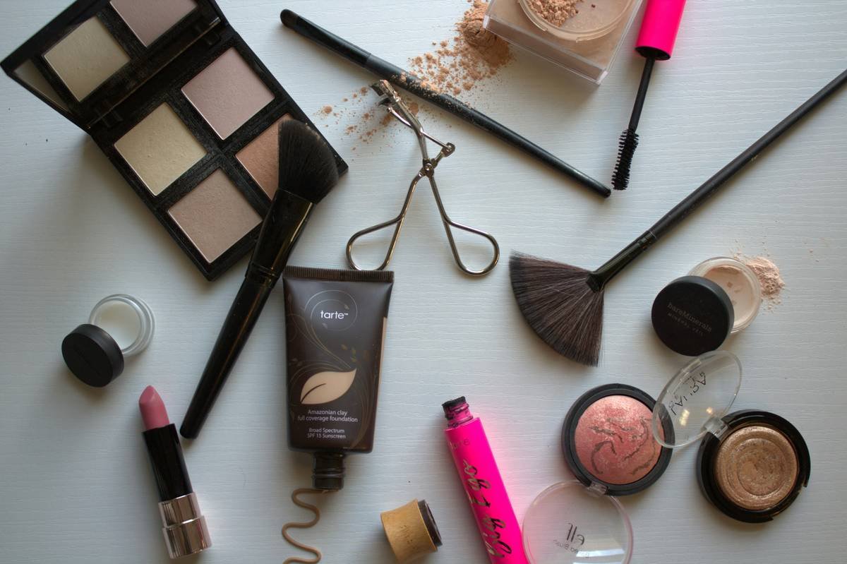 The Ultimate Guide to Theater Makeup Products: From Stage Frights to Flawless Applause