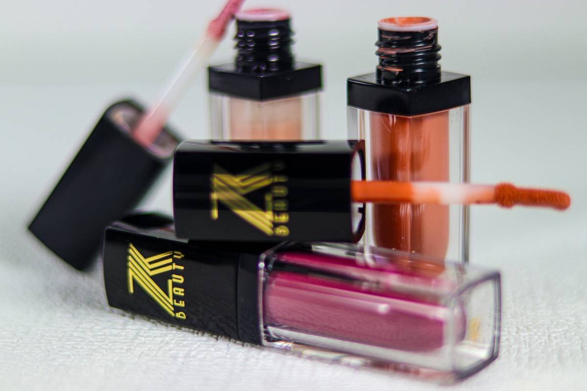 How to Master Bold Party Cosmetics Without Looking Like a Glitter Bomb Gone Wrong
