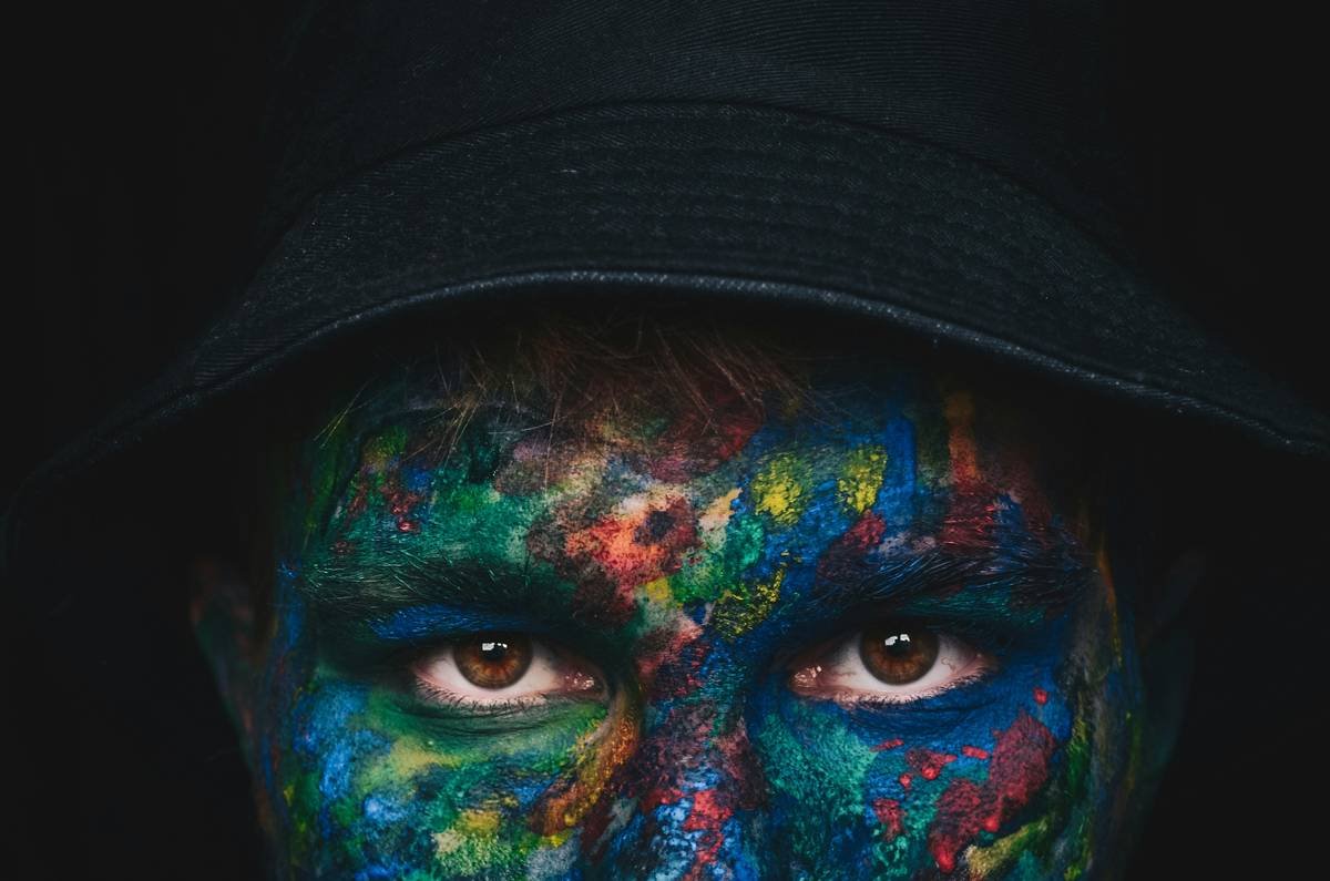 Mastering Theatrical Character Makeup: Your Stage-Ready Guide to Pro-Level Transformation