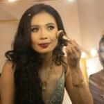Why Your Costume Makeup Melts Under Stage Lights—And How Professional Stage Cosmetics Save the Show