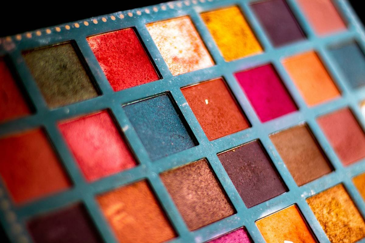 Colorful Makeup Palettes: 7 Proven Tips to Avoid Costly Mistakes