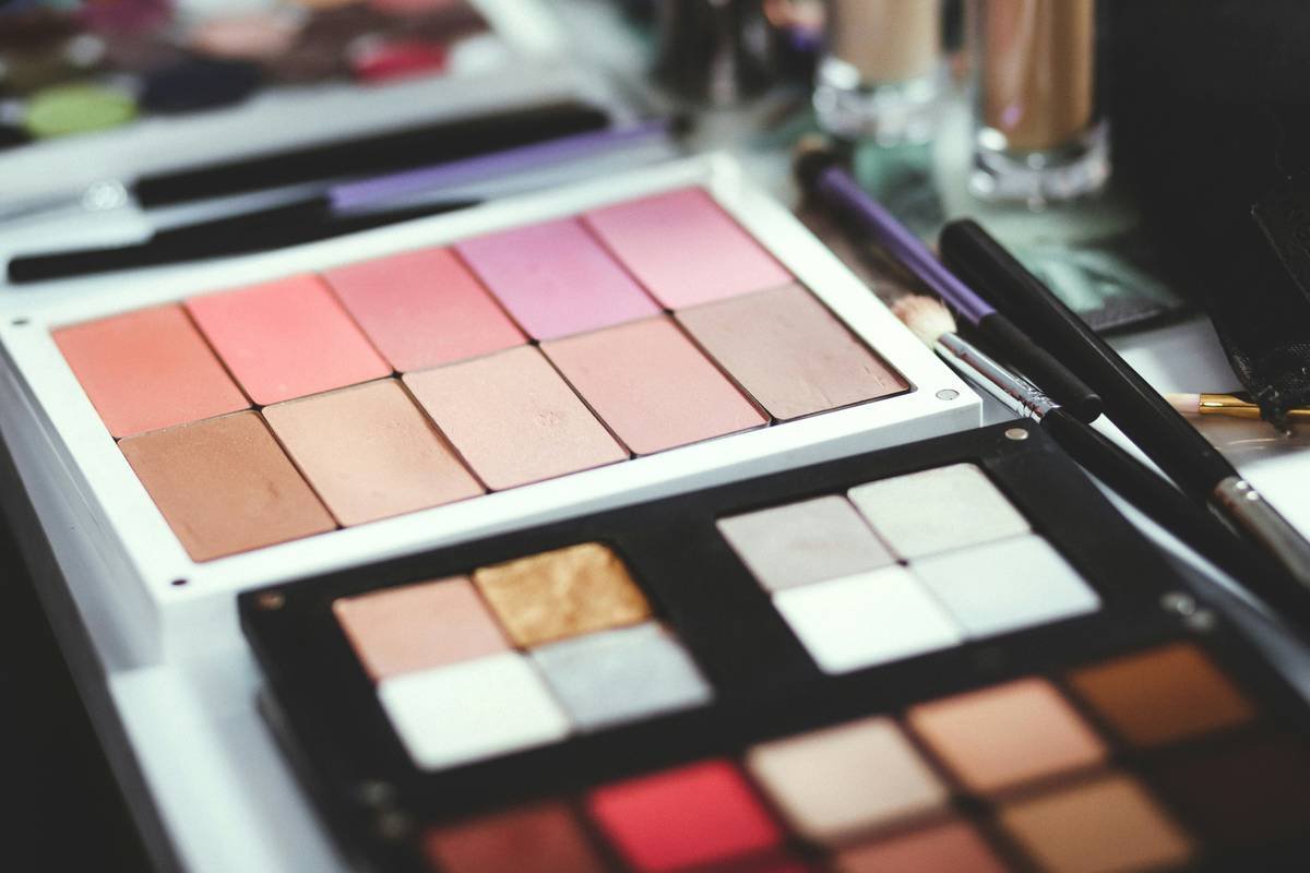 Stage Makeup Palettes: 7 Proven Tips to Avoid Costly Mistakes